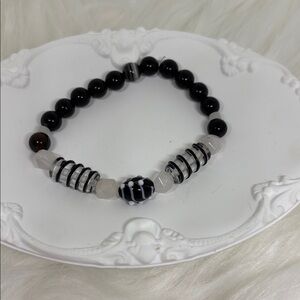 Black and White Agate Bracelet with Vintage Glass Beads